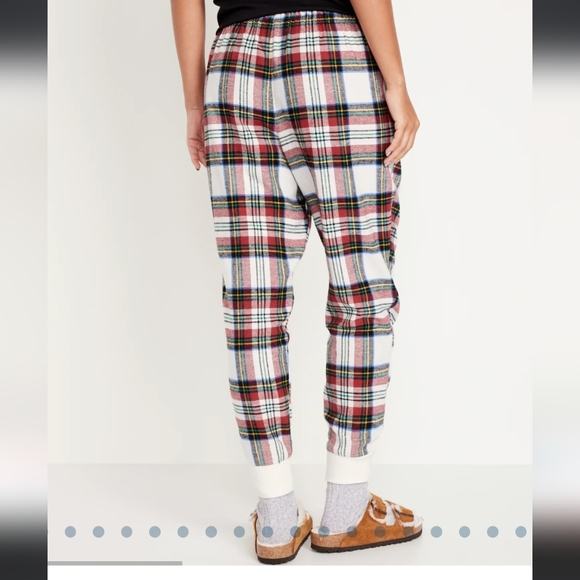Old Navy Women's 4x PJ jogger pants - Picture 2 of 2